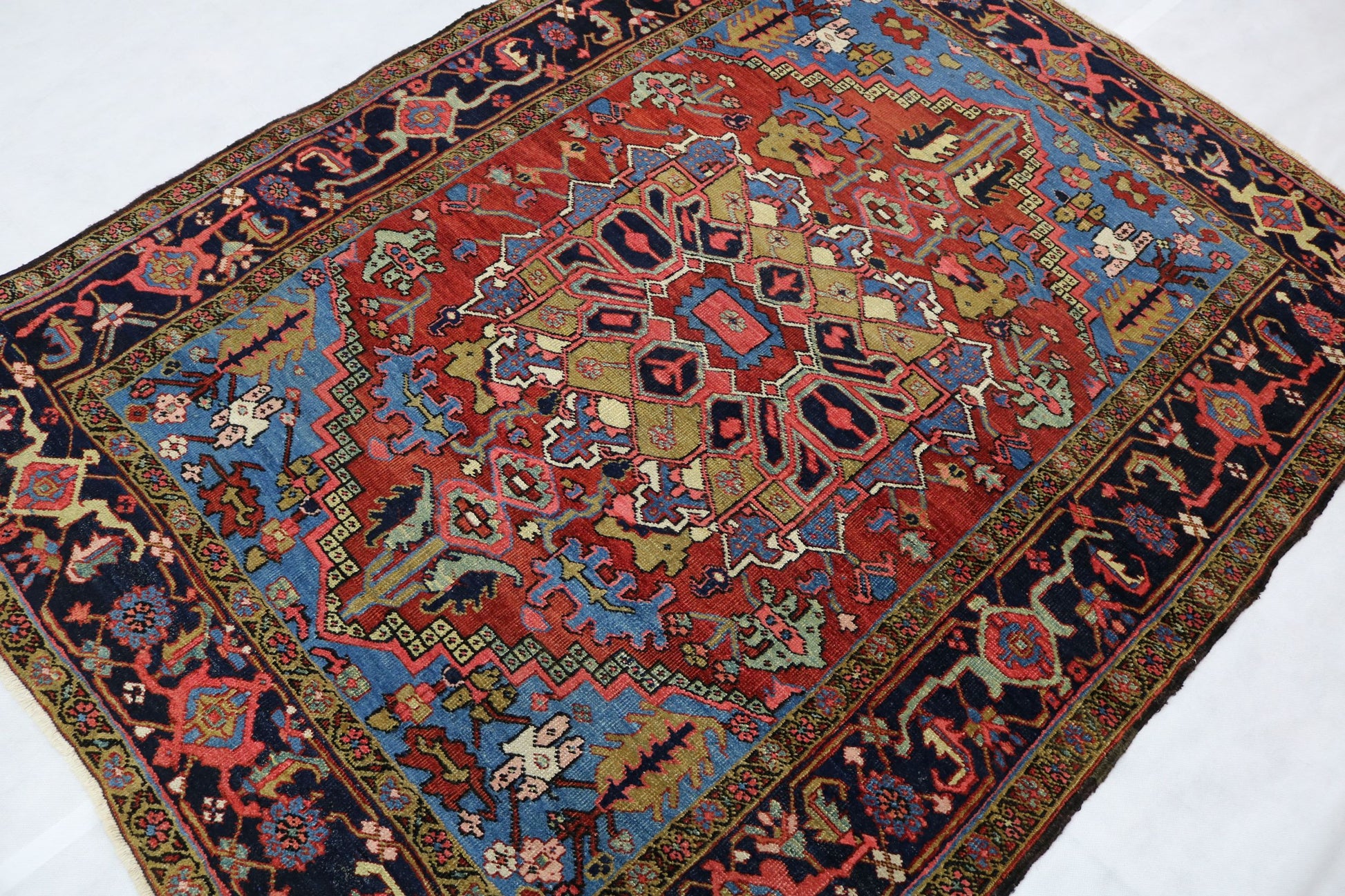 Antique Persian Heriz rug - Hakiemie Rug Gallery