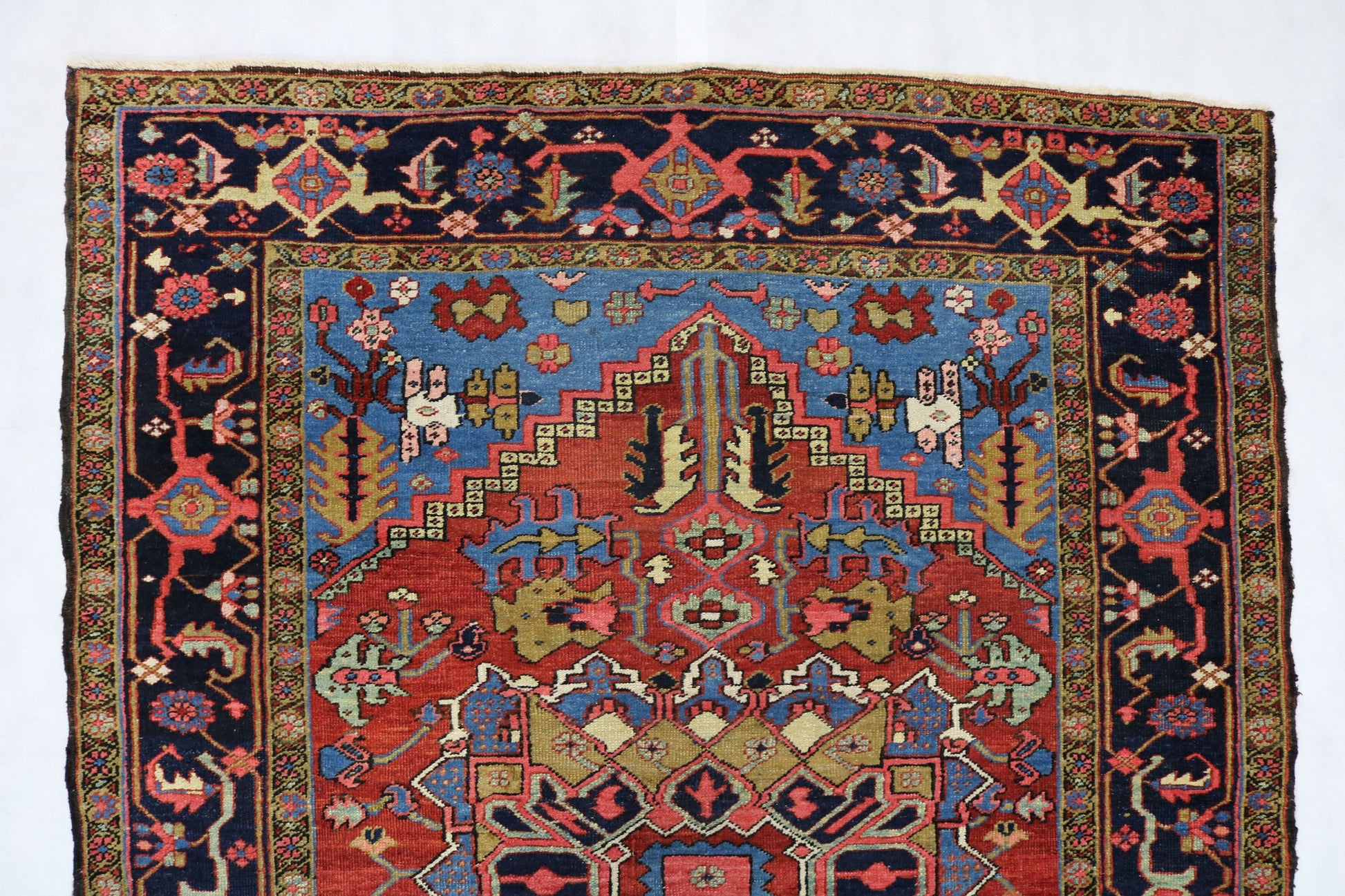 Antique Persian Heriz rug - Hakiemie Rug Gallery