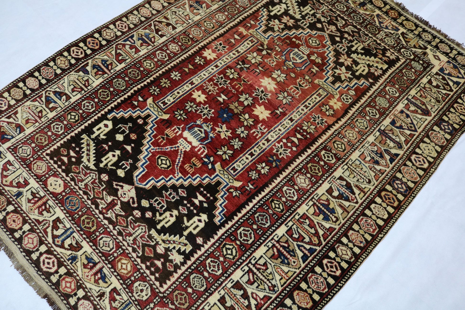 Antique Caucasian Shirwan rug - Hakiemie Rug Gallery