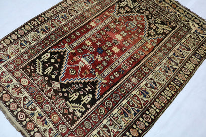 Antique Caucasian Shirwan rug - Hakiemie Rug Gallery