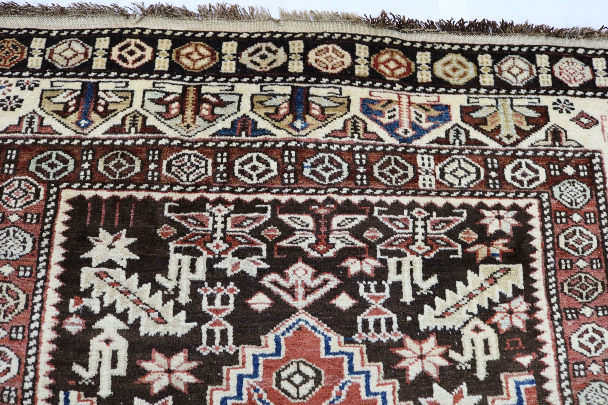 Antique Caucasian Shirwan rug - Hakiemie Rug Gallery
