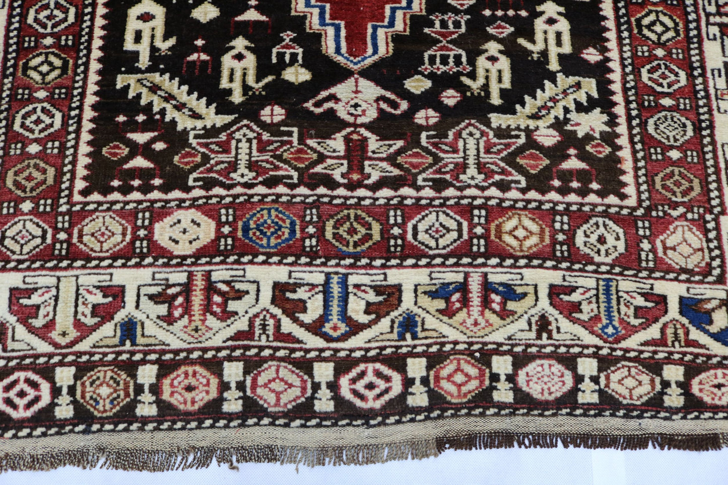 Antique Caucasian Shirwan rug - Hakiemie Rug Gallery