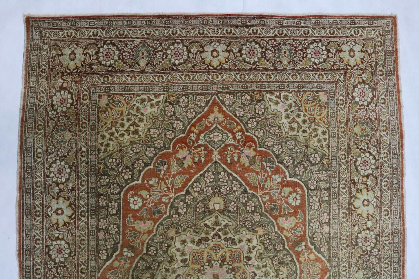 Wonderful Old Antique Haj-Jalili Tabriz rug - Hakiemie Rug Gallery