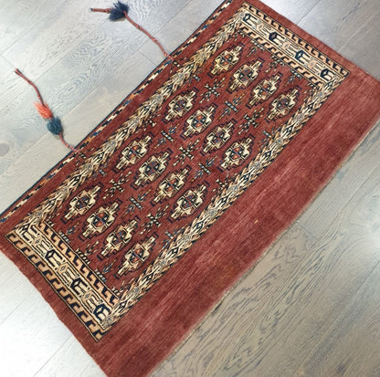Wonderful old antique Turkmen Yomut Chuval - Hakiemie Rug Gallery