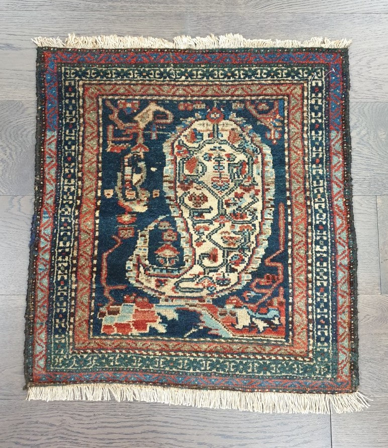 Beautiful antique Handmade Malayer small Rug - Hakiemie Rug Gallery
