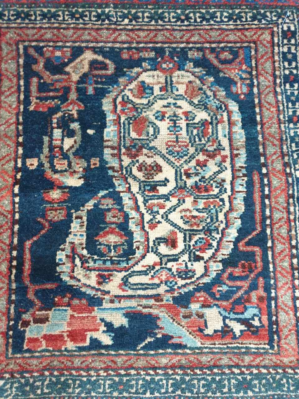 Beautiful antique Handmade Malayer small Rug - Hakiemie Rug Gallery