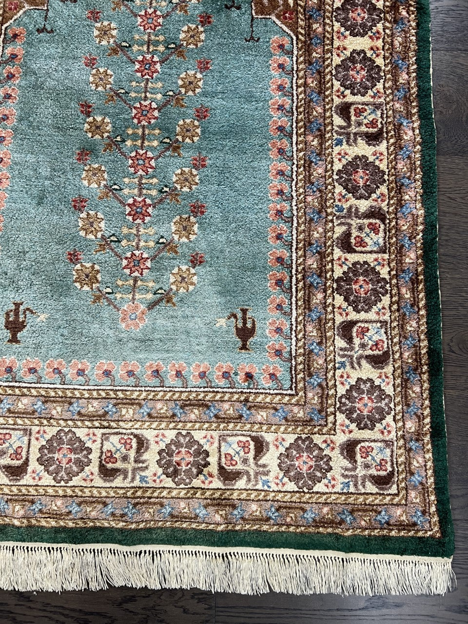 Wonderful vintage Handmade Turkish design silk rug - Hakiemie Rug Gallery