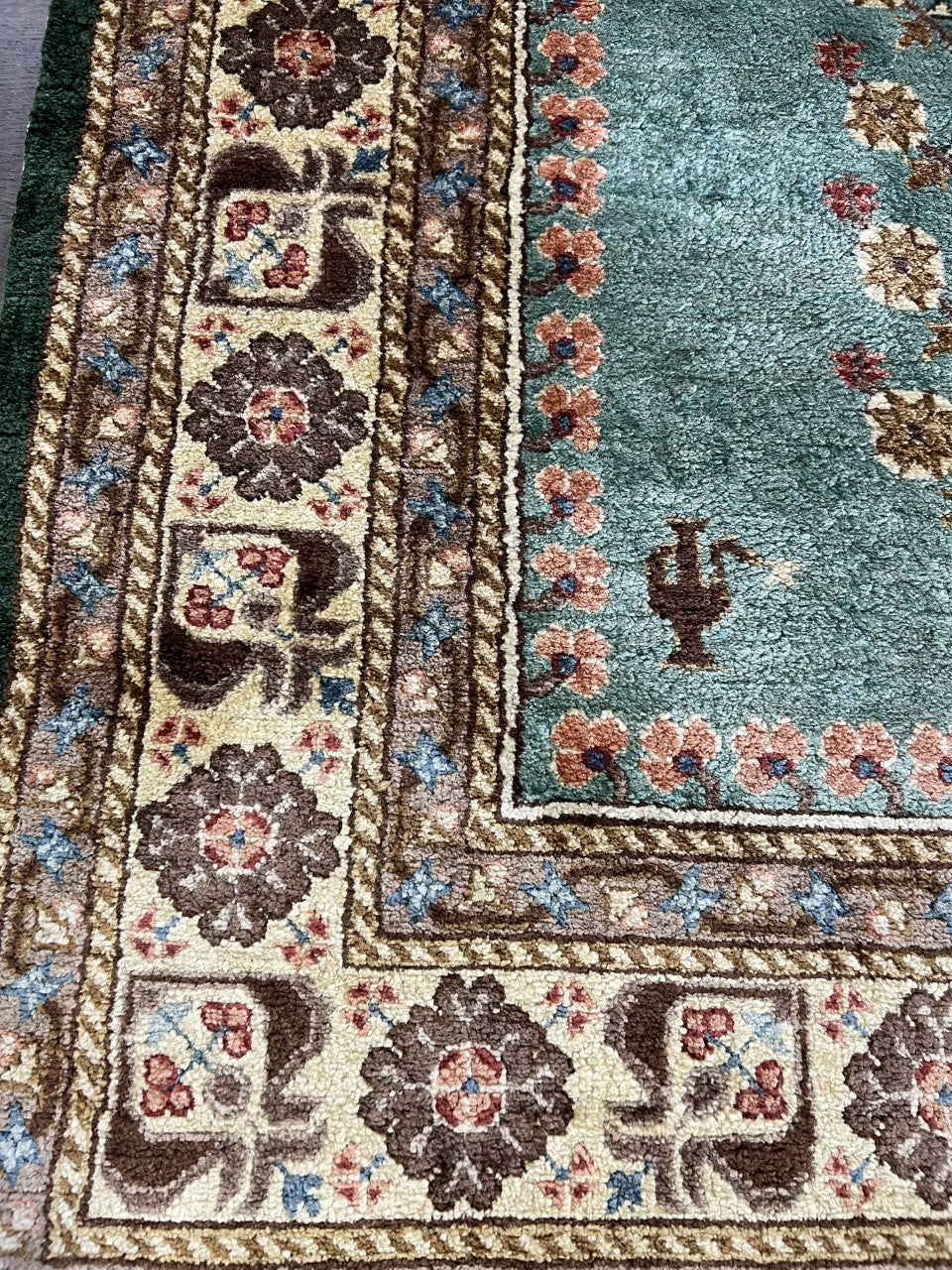 Wonderful vintage Handmade Turkish design silk rug - Hakiemie Rug Gallery