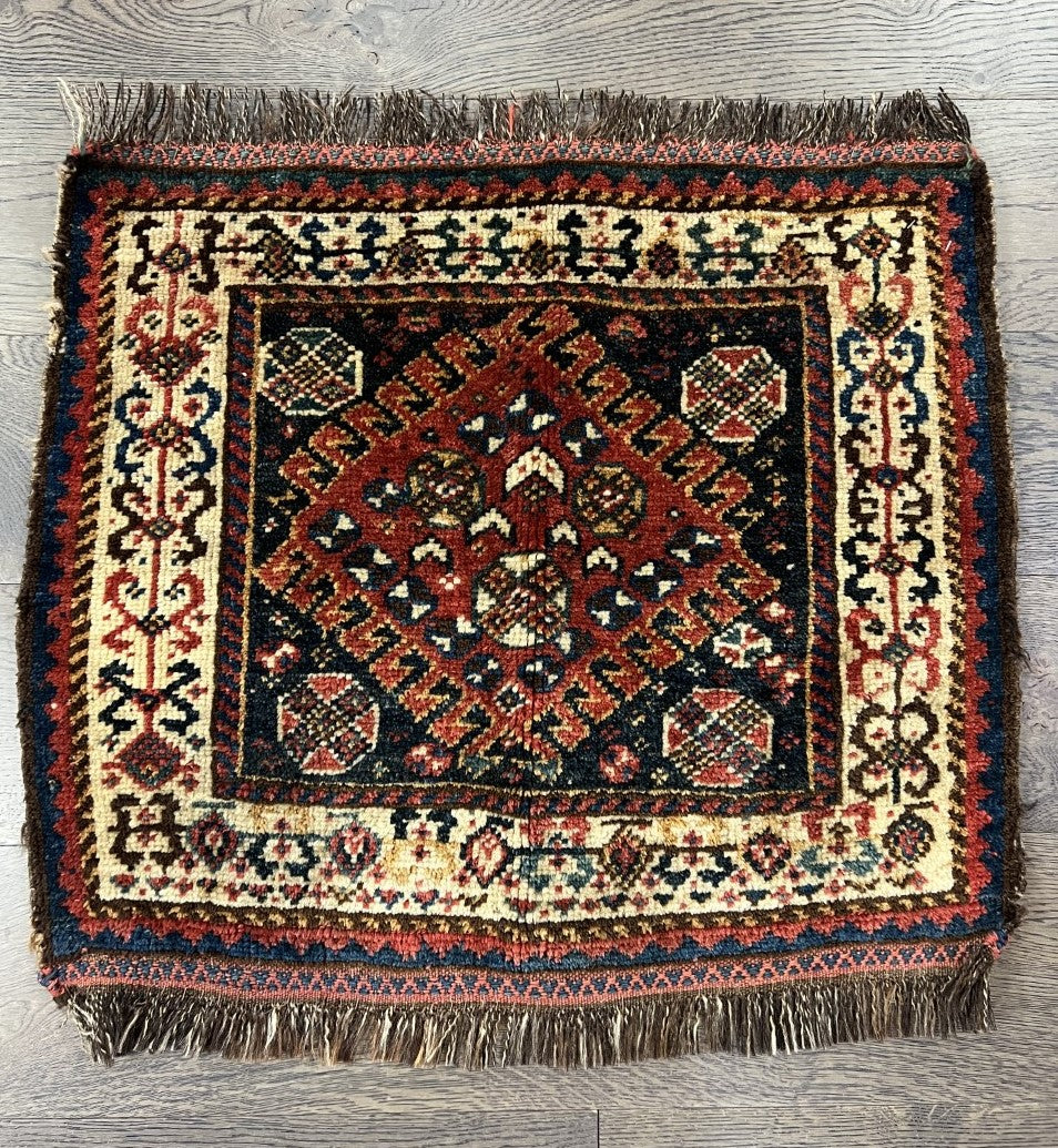 Wonderful Old Antique Qashqai bagface - Hakiemie Rug Gallery