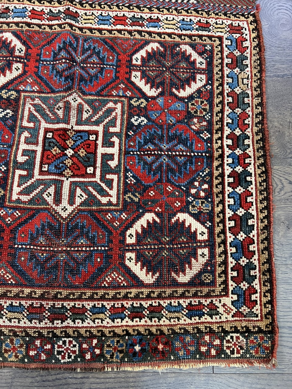Beautiful antique Khamsar bagface - Hakiemie Rug Gallery