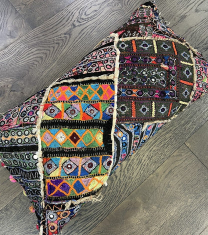 Stunning vintage Indian cushion - Hakiemie Rug Gallery