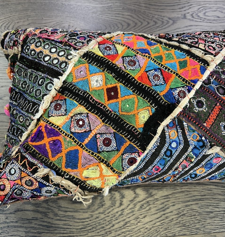 Stunning vintage Indian cushion - Hakiemie Rug Gallery