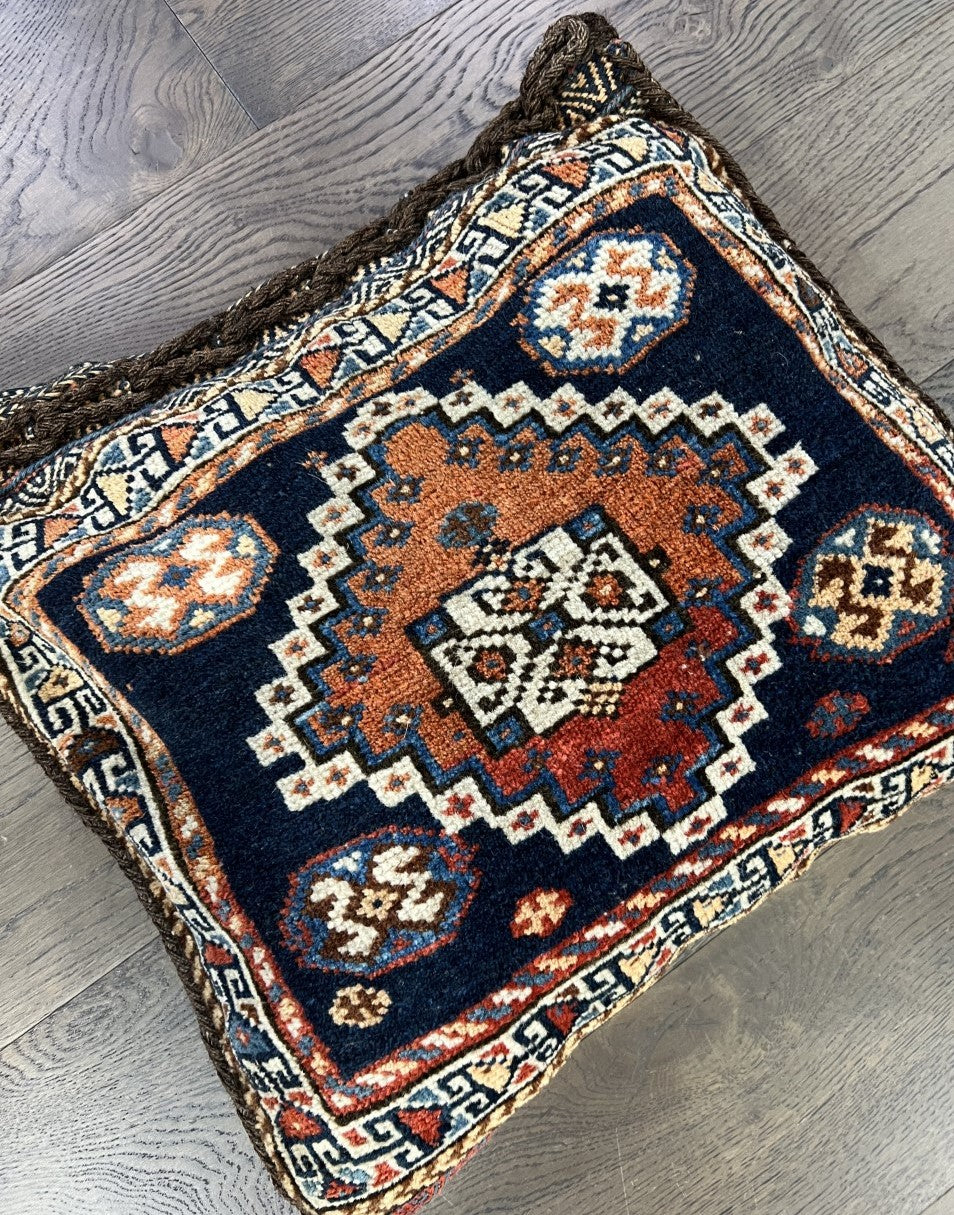 Beautiful Old Antique Qashqai bag - Hakiemie Rug Gallery