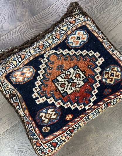 Beautiful Old Antique Qashqai bag - Hakiemie Rug Gallery