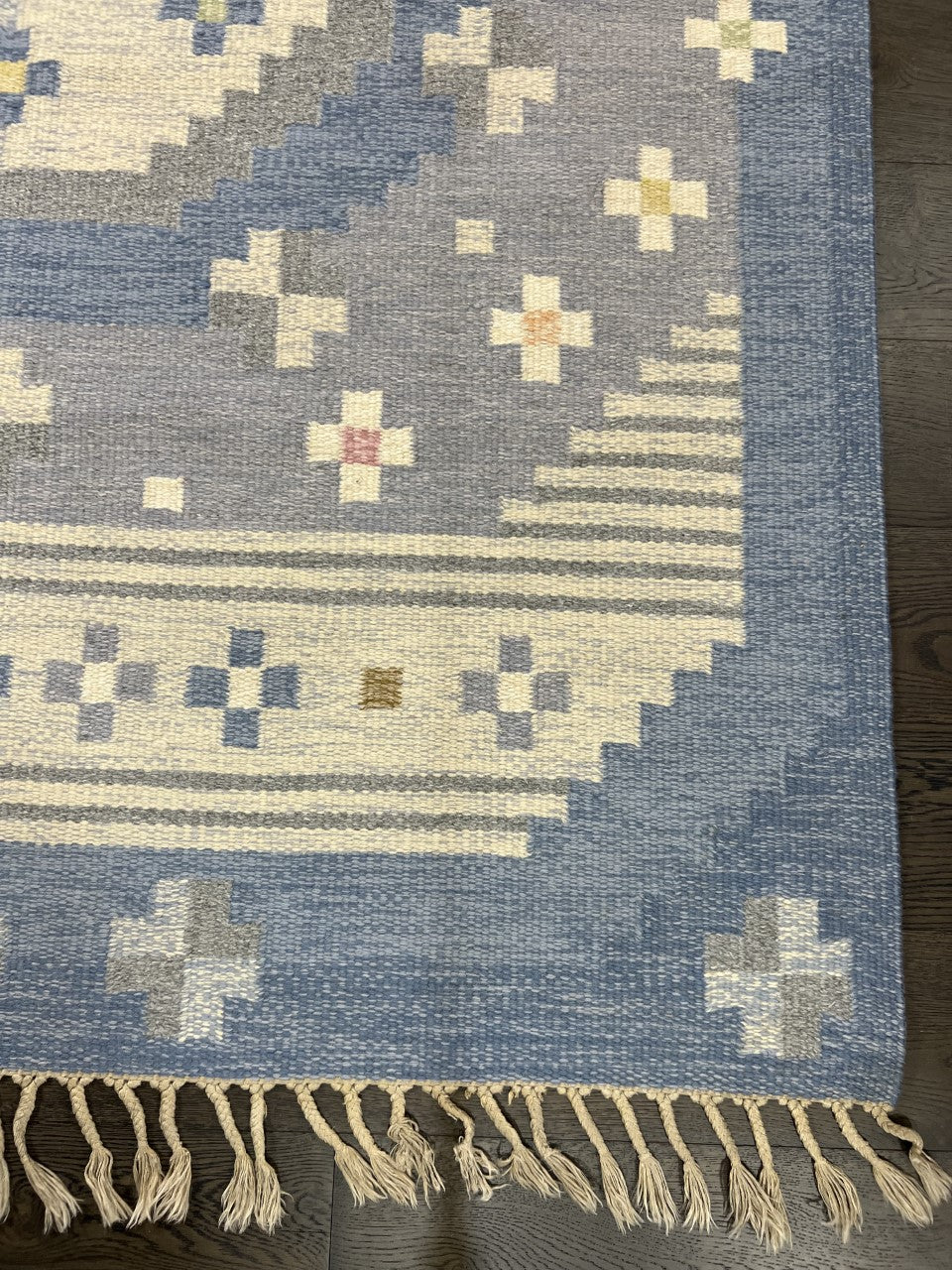 Beautiful Swedish Kilim decorative rug - Hakiemie Rug Gallery