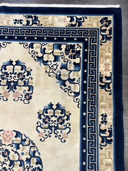Wonderful vintage Chinese Pecking rug - Hakiemie Rug Gallery