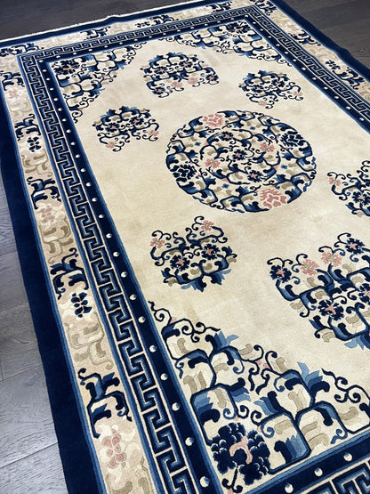 Wonderful vintage Chinese Pecking rug - Hakiemie Rug Gallery