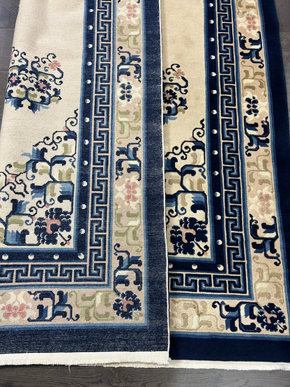 Wonderful vintage Chinese Pecking rug - Hakiemie Rug Gallery