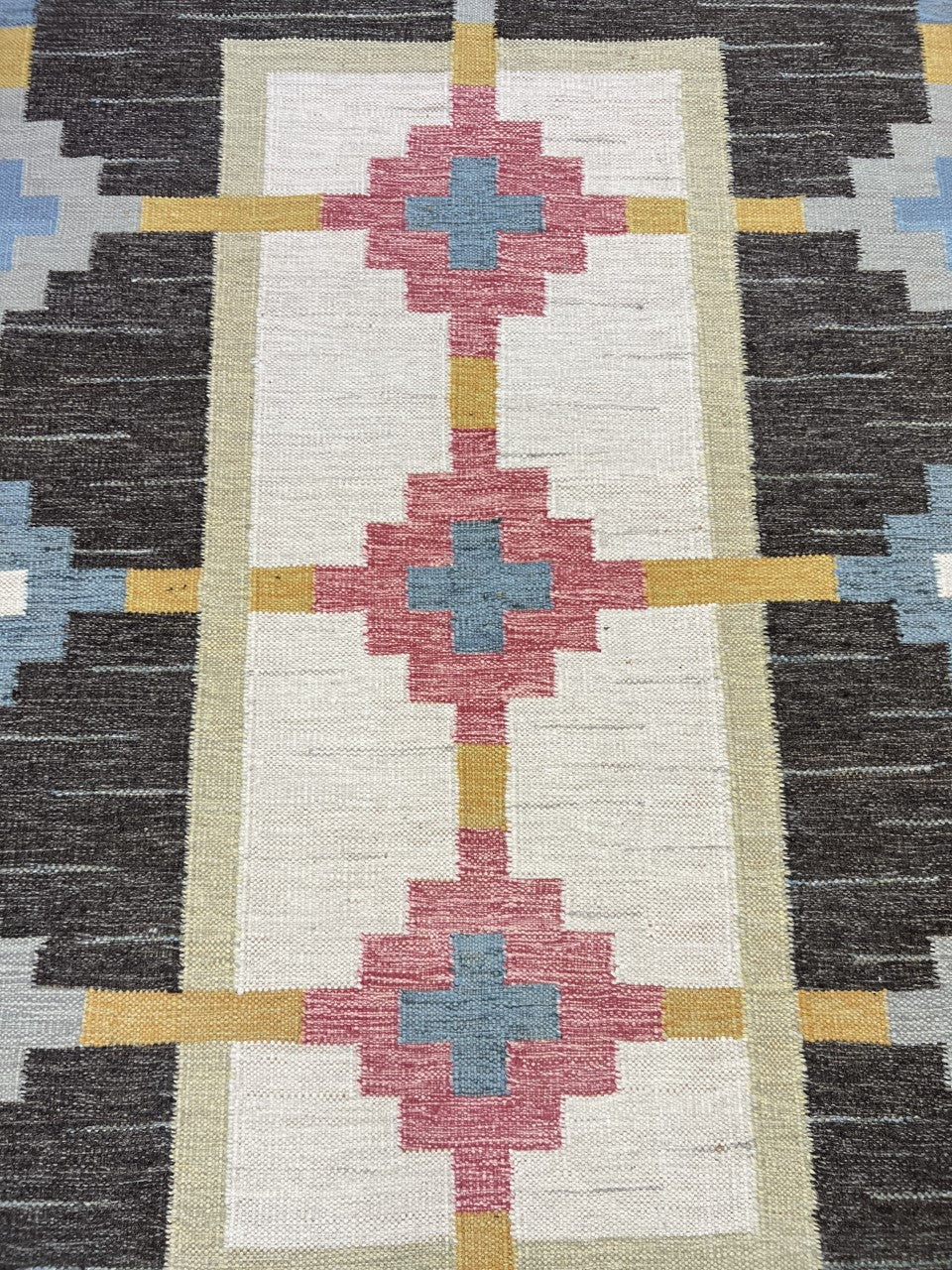 Beautiful Antique Swedish Kilim decorative rug - Hakiemie Rug Gallery