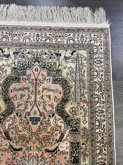 Amazing vintage decorative Turkish silk rug - Hakiemie Rug Gallery