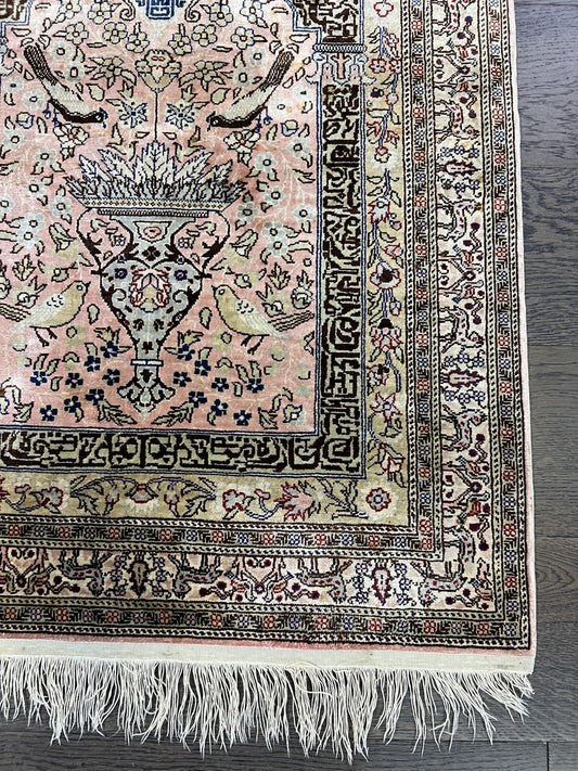 Amazing vintage decorative Turkish silk rug - Hakiemie Rug Gallery