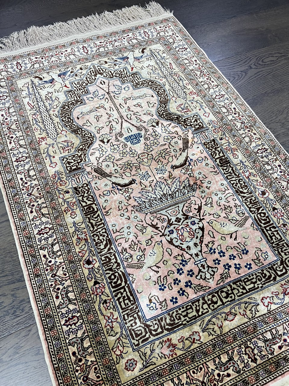 Amazing vintage decorative Turkish silk rug - Hakiemie Rug Gallery