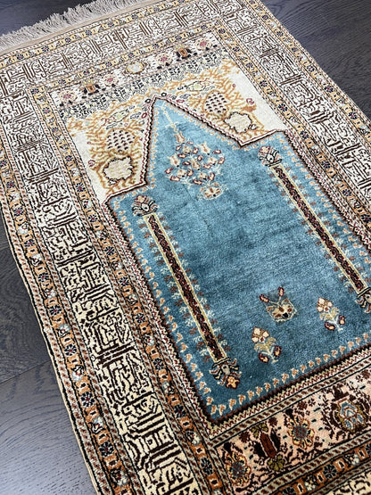 Wonderful old decorative Turkish Kaisary silk rug - Hakiemie Rug Gallery