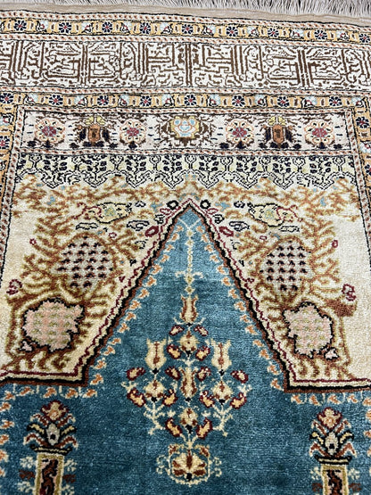 Wonderful old decorative Turkish Kaisary silk rug - Hakiemie Rug Gallery