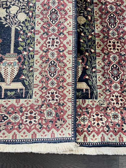 Amazing vintage decorative Indian silk rug - Hakiemie Rug Gallery