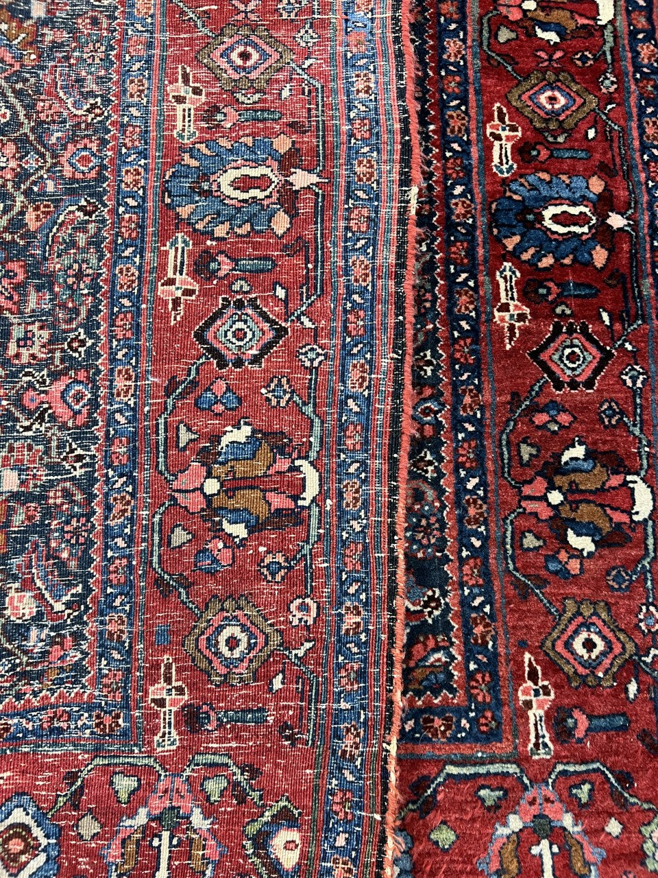 Beautiful old antique decorative Bijar rug - Hakiemie Rug Gallery