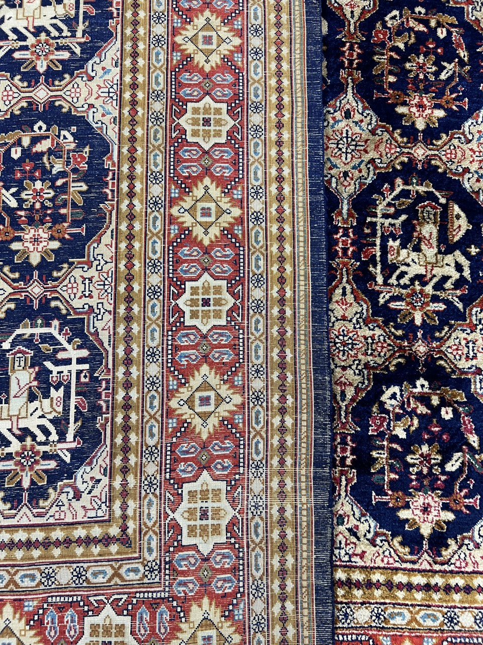 Wonderful vintage decorative silk rug - Hakiemie Rug Gallery