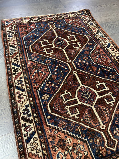 Stunning antique handmade Qashqai rug - Hakiemie Rug Gallery