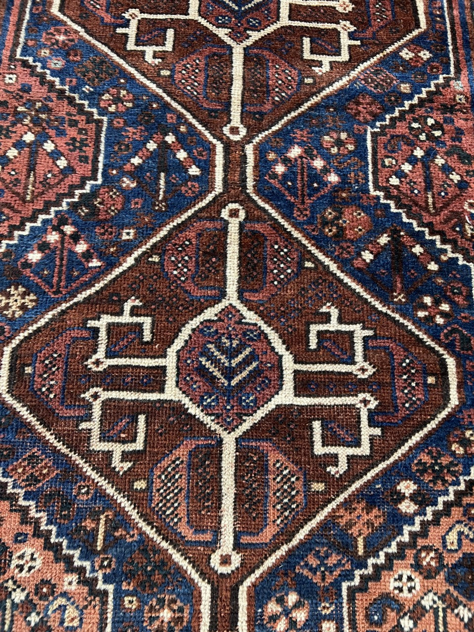 Stunning antique handmade Qashqai rug - Hakiemie Rug Gallery