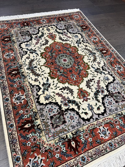 Stunning vintage Handmade Tabriiz rug - Hakiemie Rug Gallery