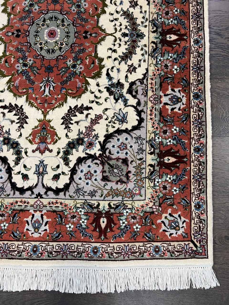 Stunning vintage Handmade Tabriiz rug - Hakiemie Rug Gallery