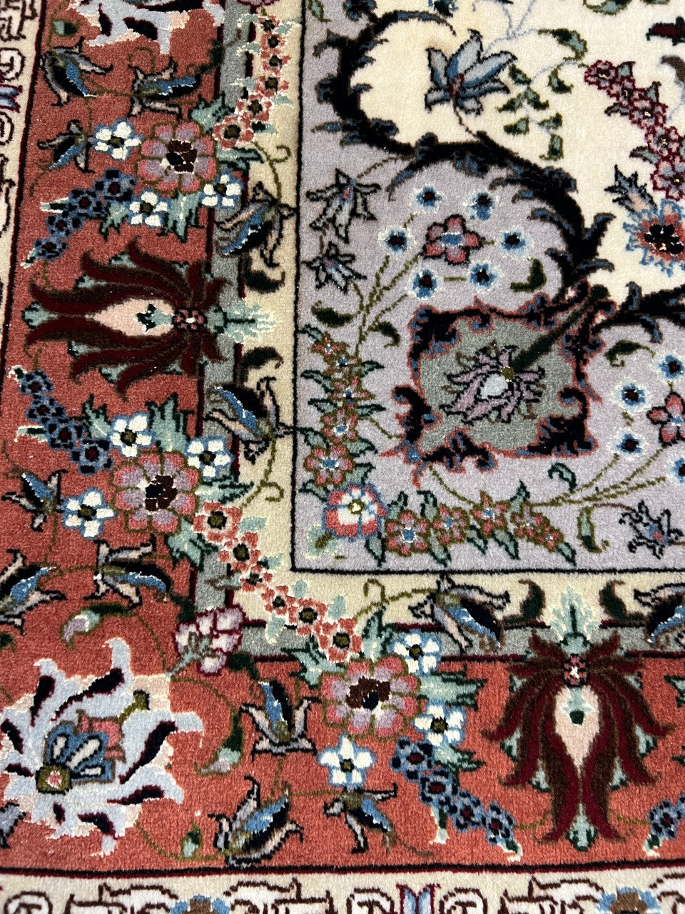 Stunning vintage Handmade Tabriiz rug - Hakiemie Rug Gallery