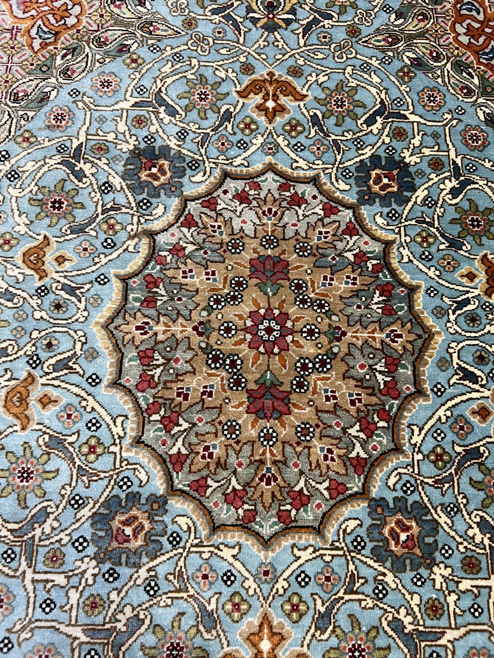 Wonderful vintage decorative Qom silk rug - Hakiemie Rug Gallery