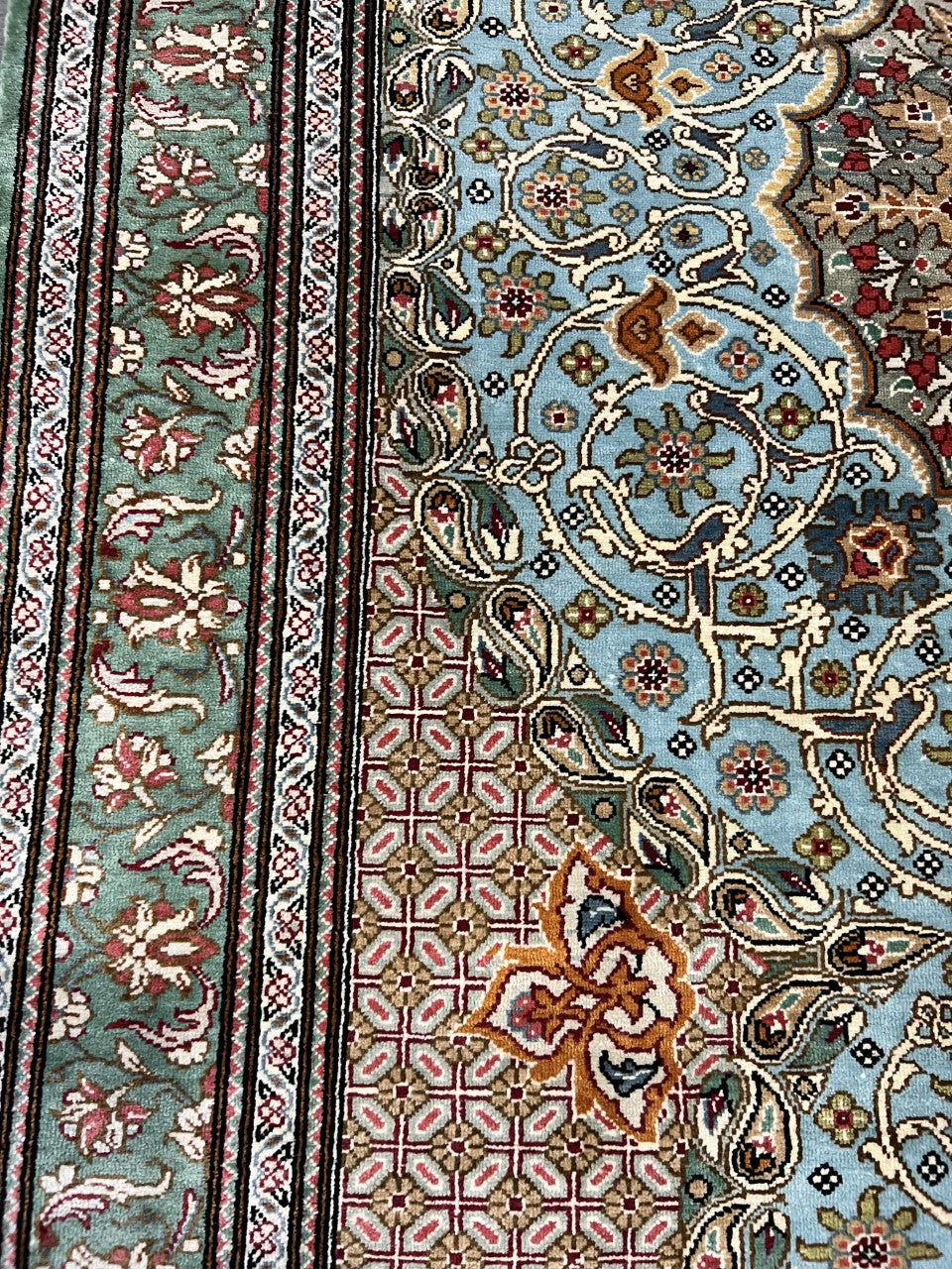 Wonderful vintage decorative Qom silk rug - Hakiemie Rug Gallery