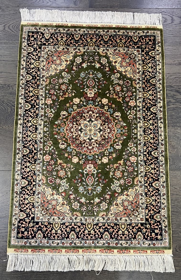Beautiful vintage Handmade Turkish silk rug - Hakiemie Rug Gallery
