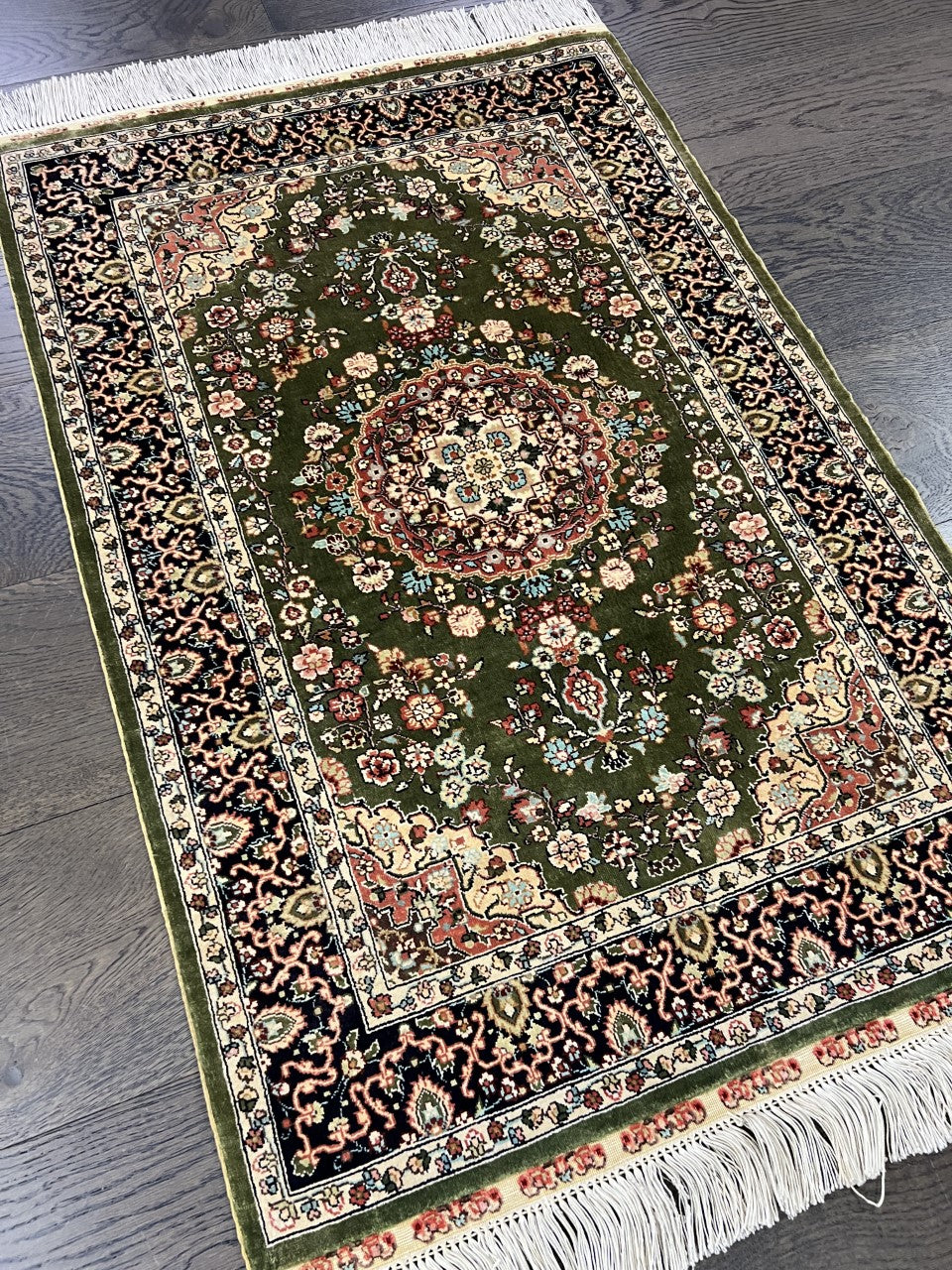 Beautiful vintage Handmade Turkish silk rug - Hakiemie Rug Gallery