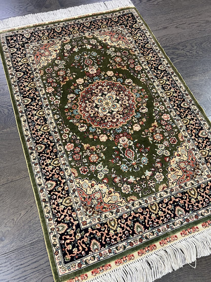 Beautiful vintage Handmade Turkish silk rug - Hakiemie Rug Gallery