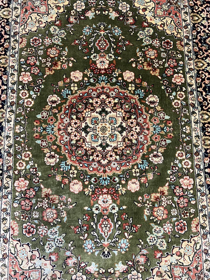 Beautiful vintage Handmade Turkish silk rug - Hakiemie Rug Gallery