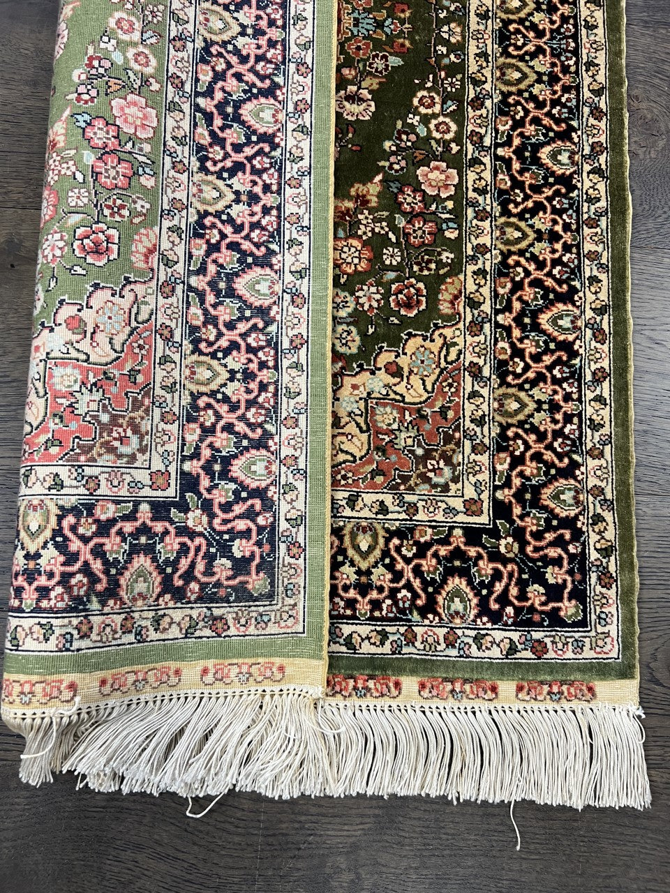 Beautiful vintage Handmade Turkish silk rug - Hakiemie Rug Gallery
