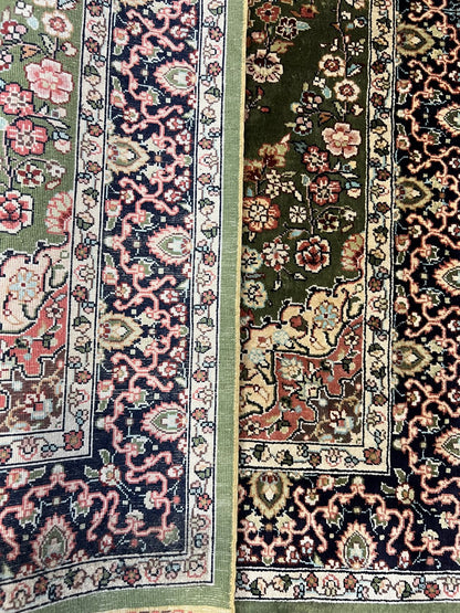 Beautiful vintage Handmade Turkish silk rug - Hakiemie Rug Gallery